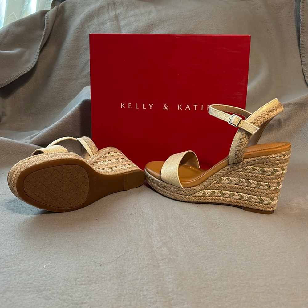 Kelly & Katie platform wedges